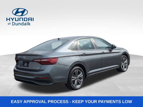 Used 2024 Volkswagen Jetta SE FWD image 5