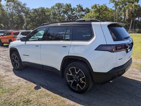 New 2026 Jeep Cherokee Overland image 5