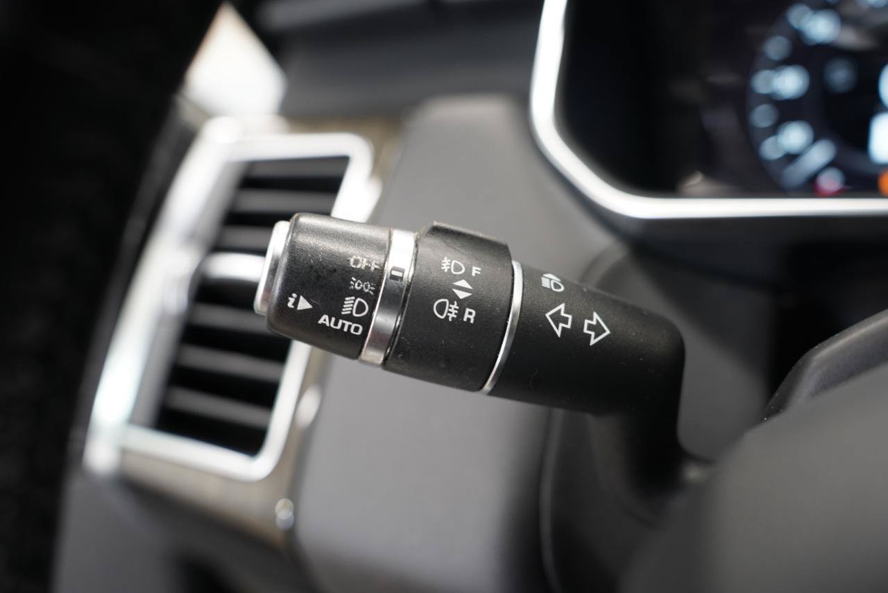 Used 2018 Land Rover Range Rover Sport HSE AWD/4WD image 15