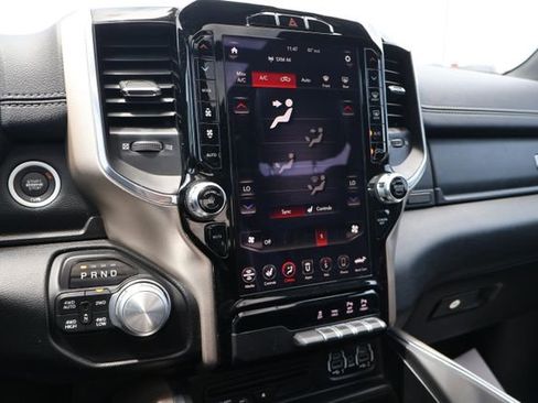 Used 2019 RAM 1500 Laramie AWD/4WD image 12