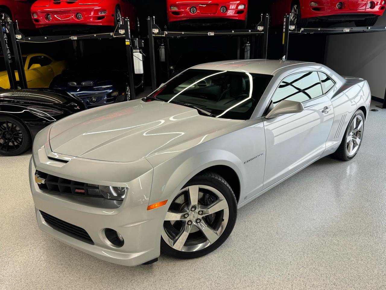 Used 2010 Chevrolet Camaro SS w/ RS Package RWD image 2