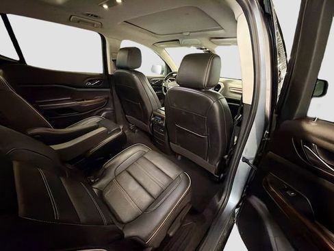 Used 2022 GMC Acadia Denali w/ Denali Ultimate Package image 28