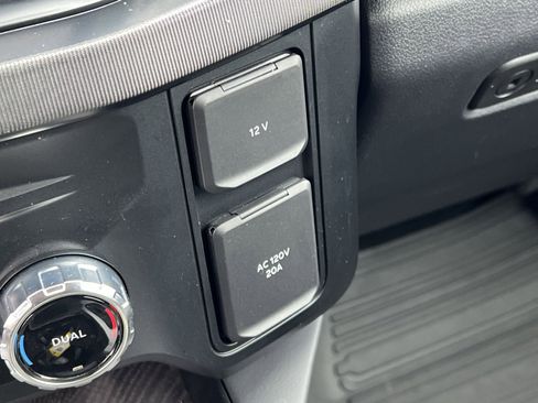 Used 2025 Ford F350 Platinum image 33