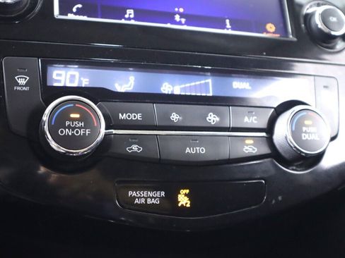 Used 2020 Nissan Rogue SV AWD/4WD image 26