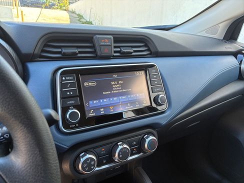 Used 2025 Nissan Versa SV image 20