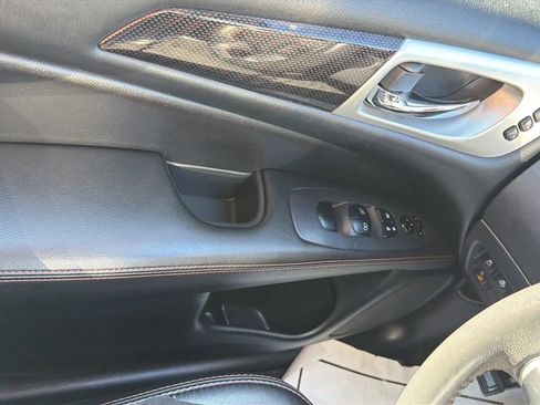 Used 2020 Nissan Pathfinder SL AWD/4WD image 22