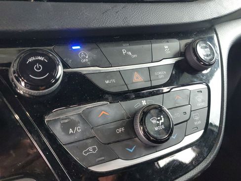 Used 2020 Chrysler Pacifica Touring-L Plus FWD image 28