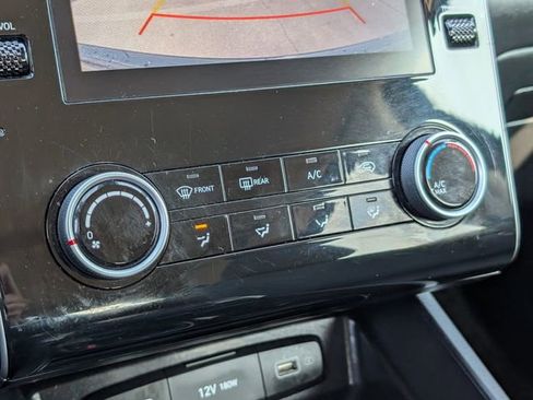 Used 2022 Hyundai Tucson SEL image 16