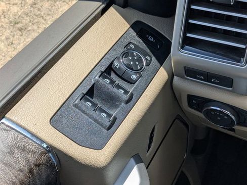 Used 2017 Ford F350 Lariat AWD/4WD image 20
