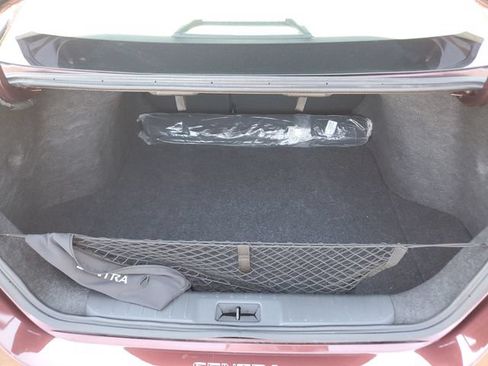 Used 2022 Nissan Sentra SV w/ All-Weather Package FWD image 9