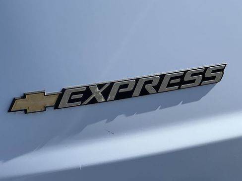 New 2025 Chevrolet Express 2500 w/ Driver Convenience Package image 28