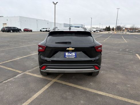 New 2026 Chevrolet Trax LT image 6