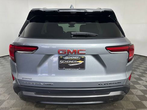 Used 2026 GMC Terrain Elevation w/ Elevation Premium Package image 4