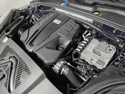 Used 2022 Porsche Macan S image 23