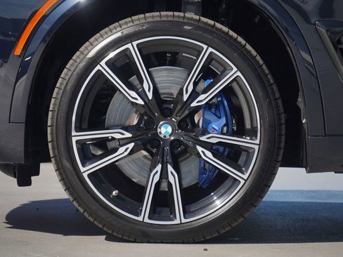 Used 2025 BMW X5 M60i image 5