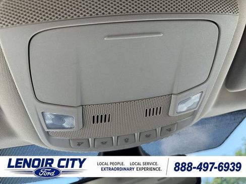Certified 2023 Ford Edge SEL w/ Convenience Package AWD/4WD image 17