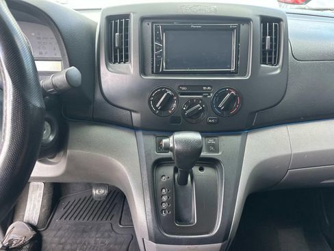Used 2014 Nissan NV200 S w/ Cruise Control Package image 8