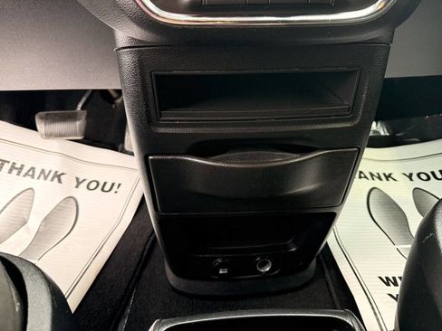 Used 2018 Dodge Grand Caravan SE image 13