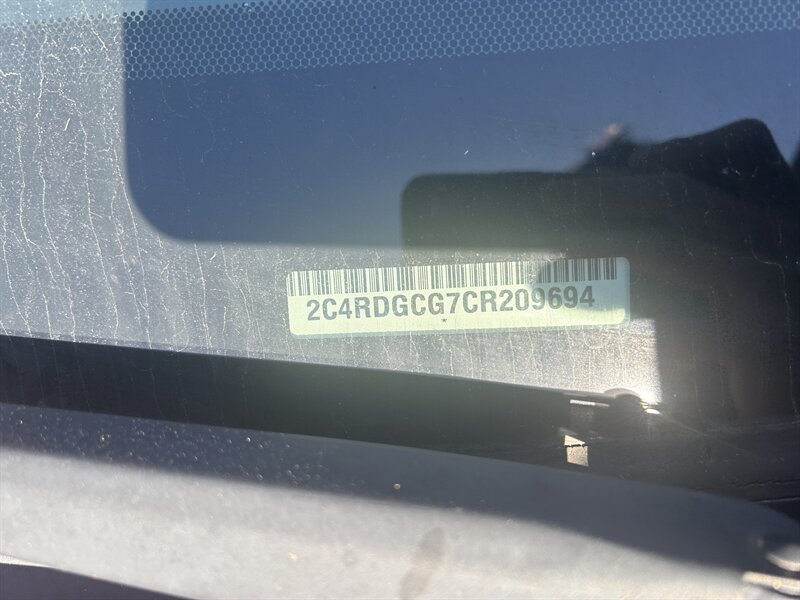 Used 2012 Dodge Grand Caravan SXT FWD image 34