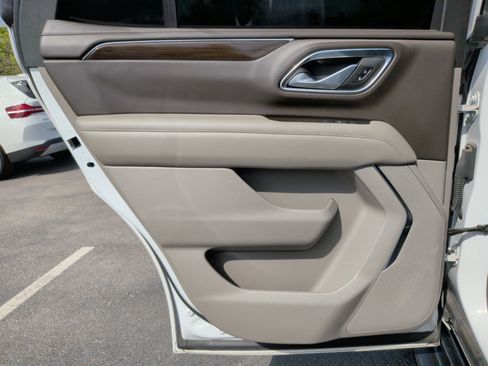 Used 2022 GMC Yukon SLE w/ Max Trailering Package image 38