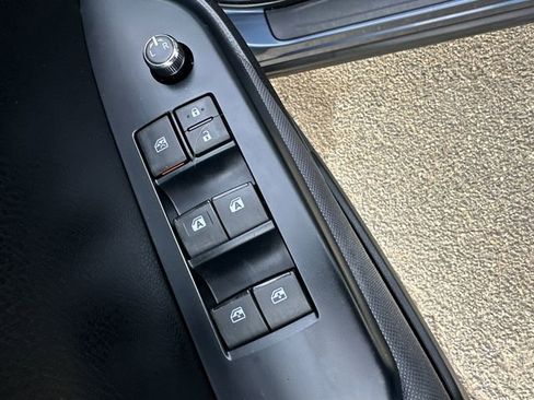 Certified 2019 Toyota Highlander LE image 28