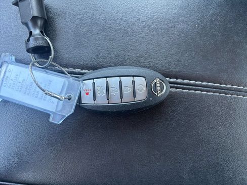 Used 2025 Nissan Altima 2.5 SV FWD image 21