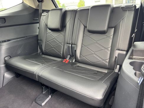 Used 2025 Volkswagen Atlas SE FWD image 8