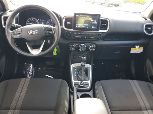 Used 2021 Hyundai Venue SEL FWD image 12