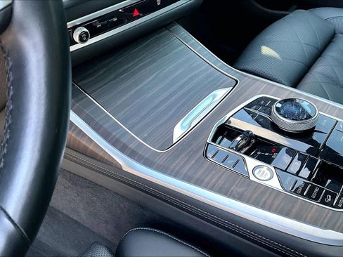 Certified 2023 BMW X7 xDrive40i w/ M Sport Package image 16