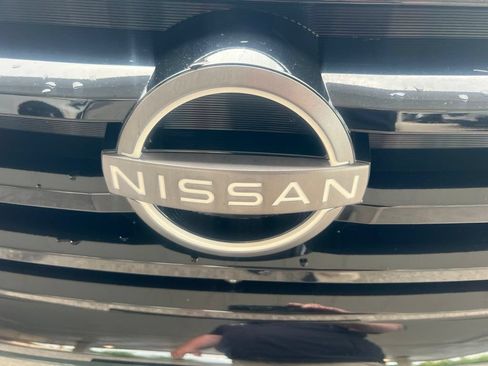 Certified 2024 Nissan Pathfinder Platinum w/ Black Appearance Package AWD/4WD image 29