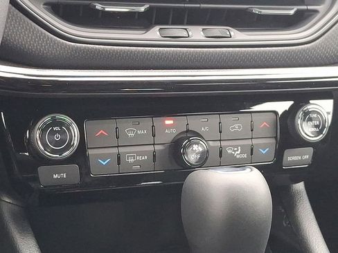 New 2026 Jeep Compass Latitude w/ Sun and Sound Group image 8