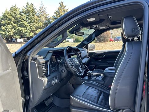 Used 2022 GMC Sierra 1500 AT4X image 44