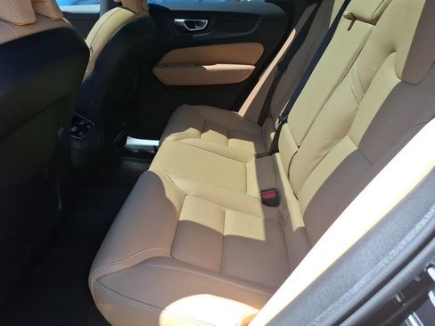 Used 2025 Volvo XC60 B5 Ultra w/ Protection Package Premier AWD/4WD image 19
