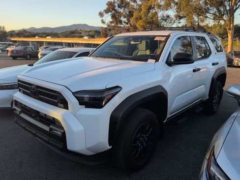 Used 2025 Toyota 4Runner SR5 image 2