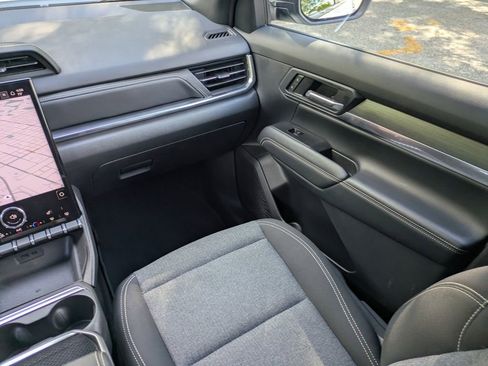 Used 2025 GMC Terrain Elevation image 19