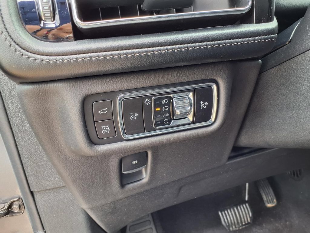 Certified 2023 Lincoln Nautilus AWD image 23