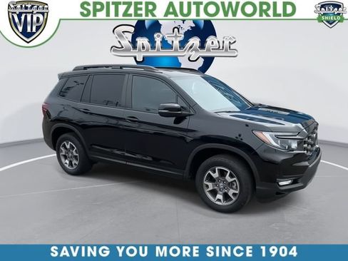 Used 2023 Honda Passport TrailSport image 3