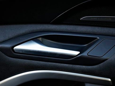 New 2025 Audi SQ5 Premium Plus image 16