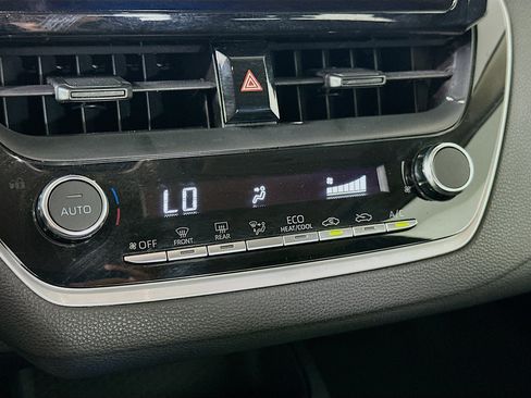 Used 2024 Toyota Corolla LE FWD image 22