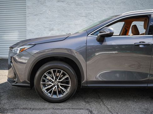 Used 2024 Lexus NX 250 FWD w/ Towing Package (2000 Lbs) image 11