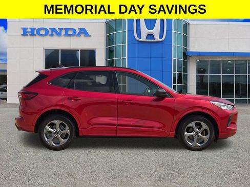 Used 2023 Ford Escape ST-Line w/ Tech Pack #1 AWD/4WD image 2