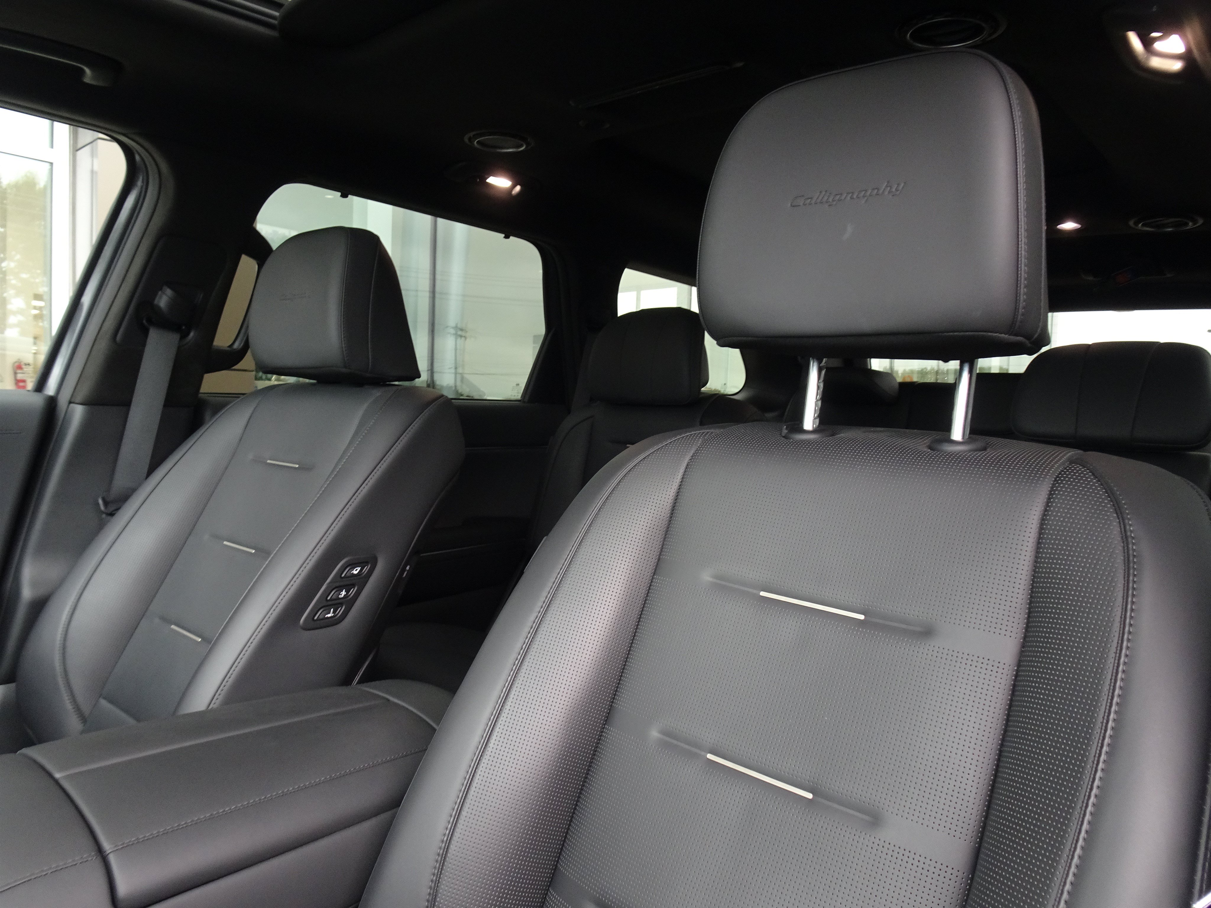 Used 2026 Hyundai Palisade Calligraphy AWD/4WD image 11