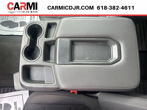 Used 2022 Chevrolet Silverado 1500 LT AWD/4WD image 31