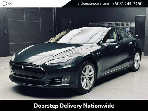 Used 2014 Tesla Model S 85 RWD image 1