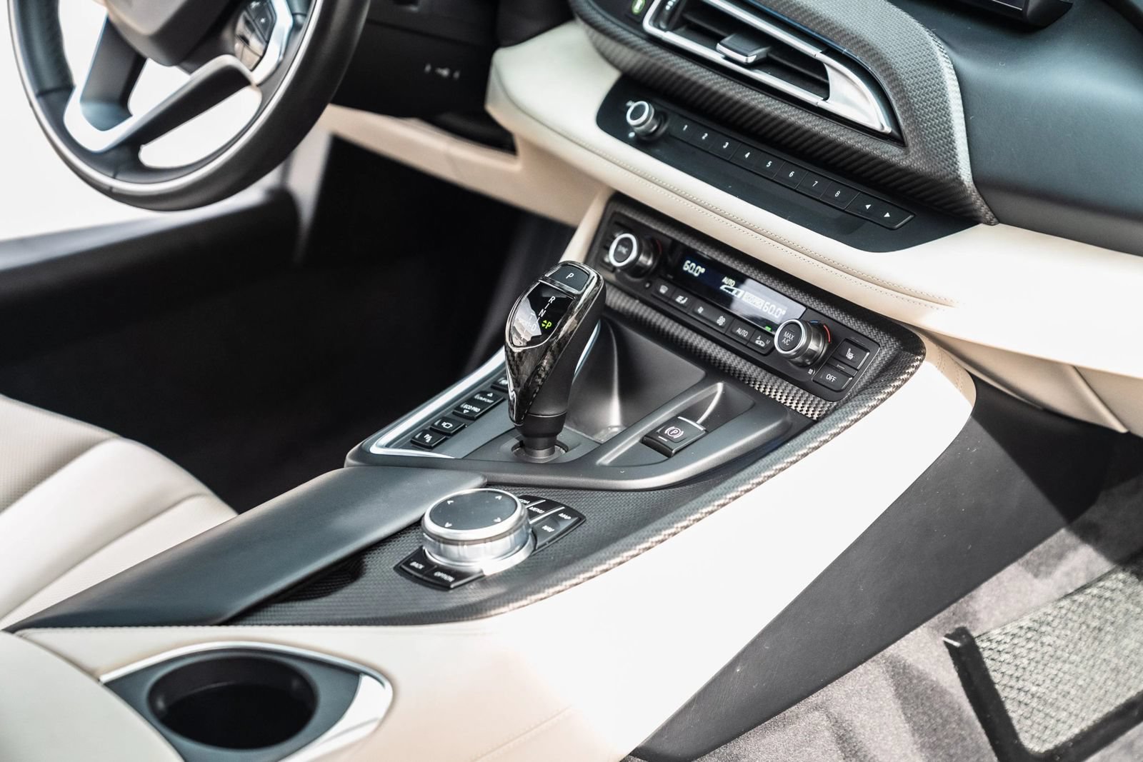 Used 2019 BMW i8 Roadster AWD/4WD image 16