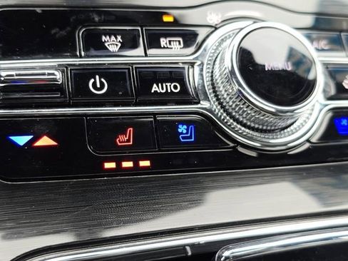 Used 2022 Lincoln Nautilus Reserve image 8