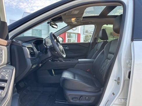 Used 2023 Nissan Rogue Platinum AWD/4WD image 9