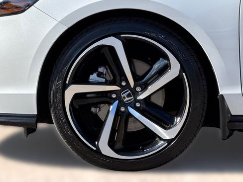 Used 2023 Honda Accord Sport image 12