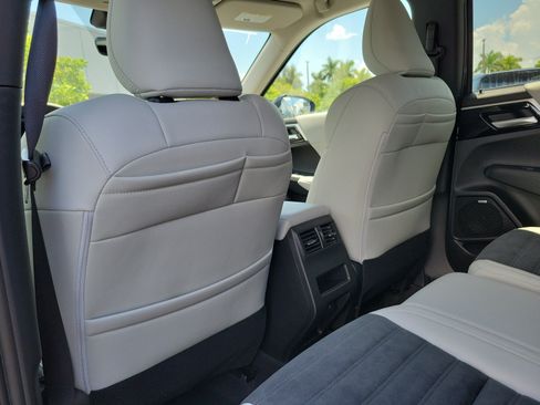 New 2026 Mitsubishi Outlander SE FWD image 15