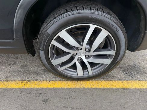 Used 2016 Honda Pilot Touring image 9